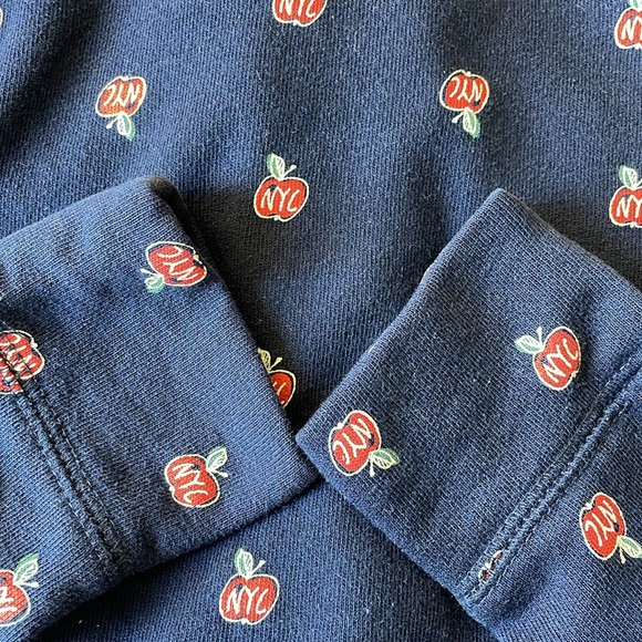 GAP Kids, Blue NYC Apple ๐ Sweatshirt, Used, Size XS 4-5, Zip Up, Pockets - Picture 6 of 6